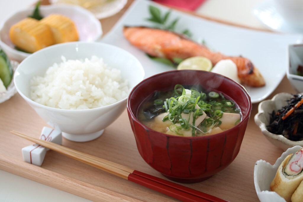 朝食